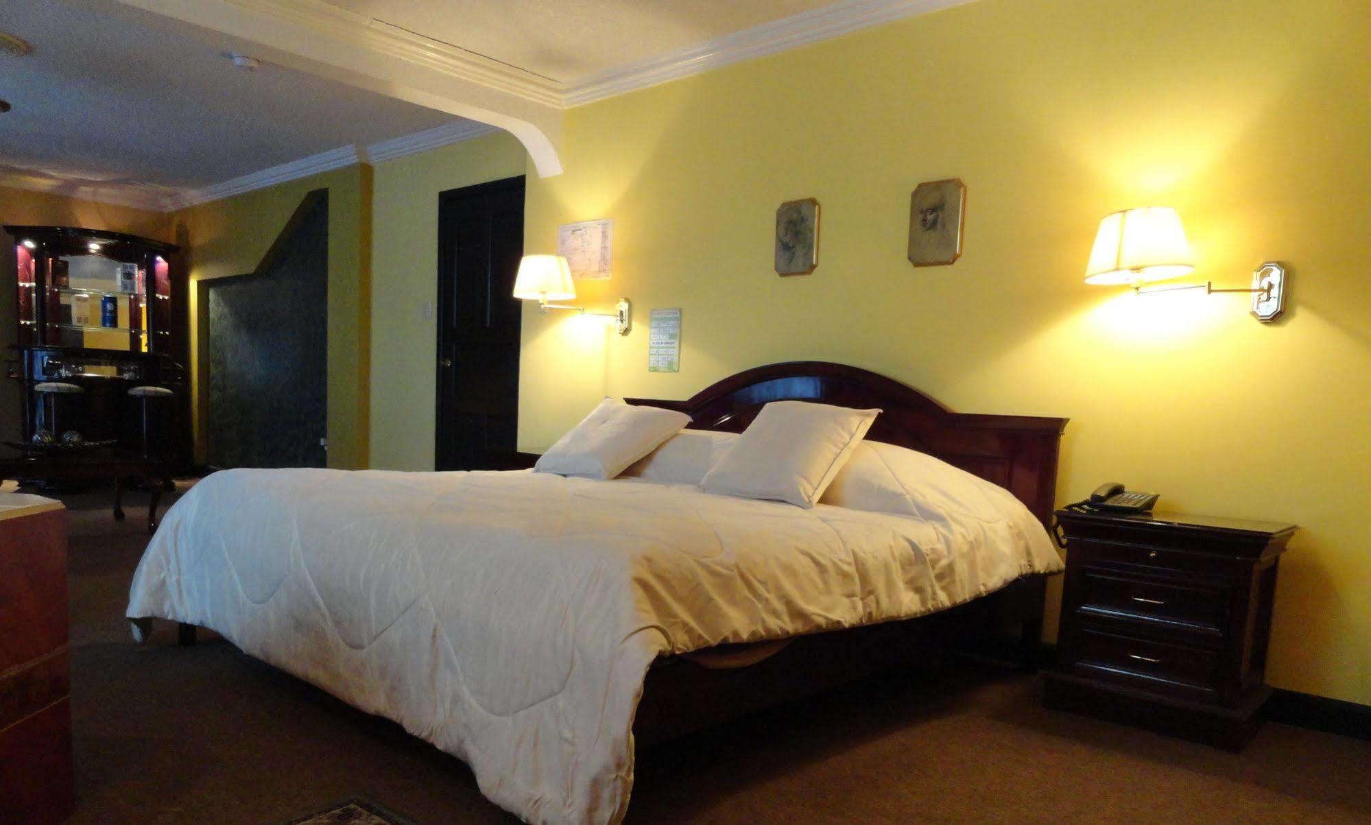 קיטו Hotel Suites Gonzalez Suarez מראה חיצוני תמונה