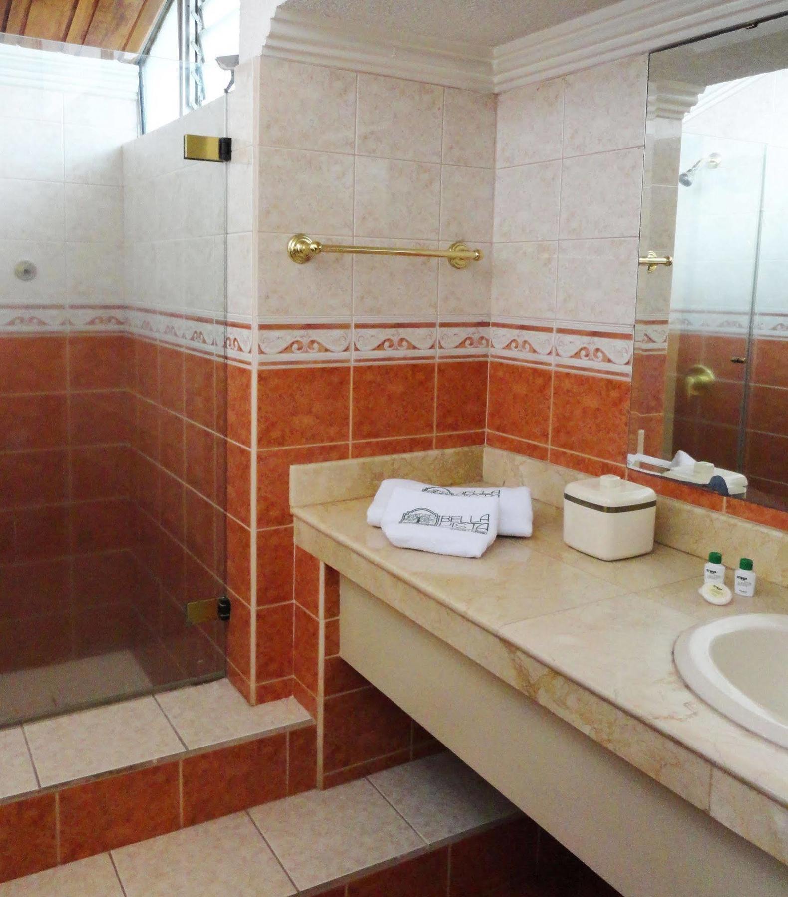 קיטו Hotel Suites Gonzalez Suarez מראה חיצוני תמונה