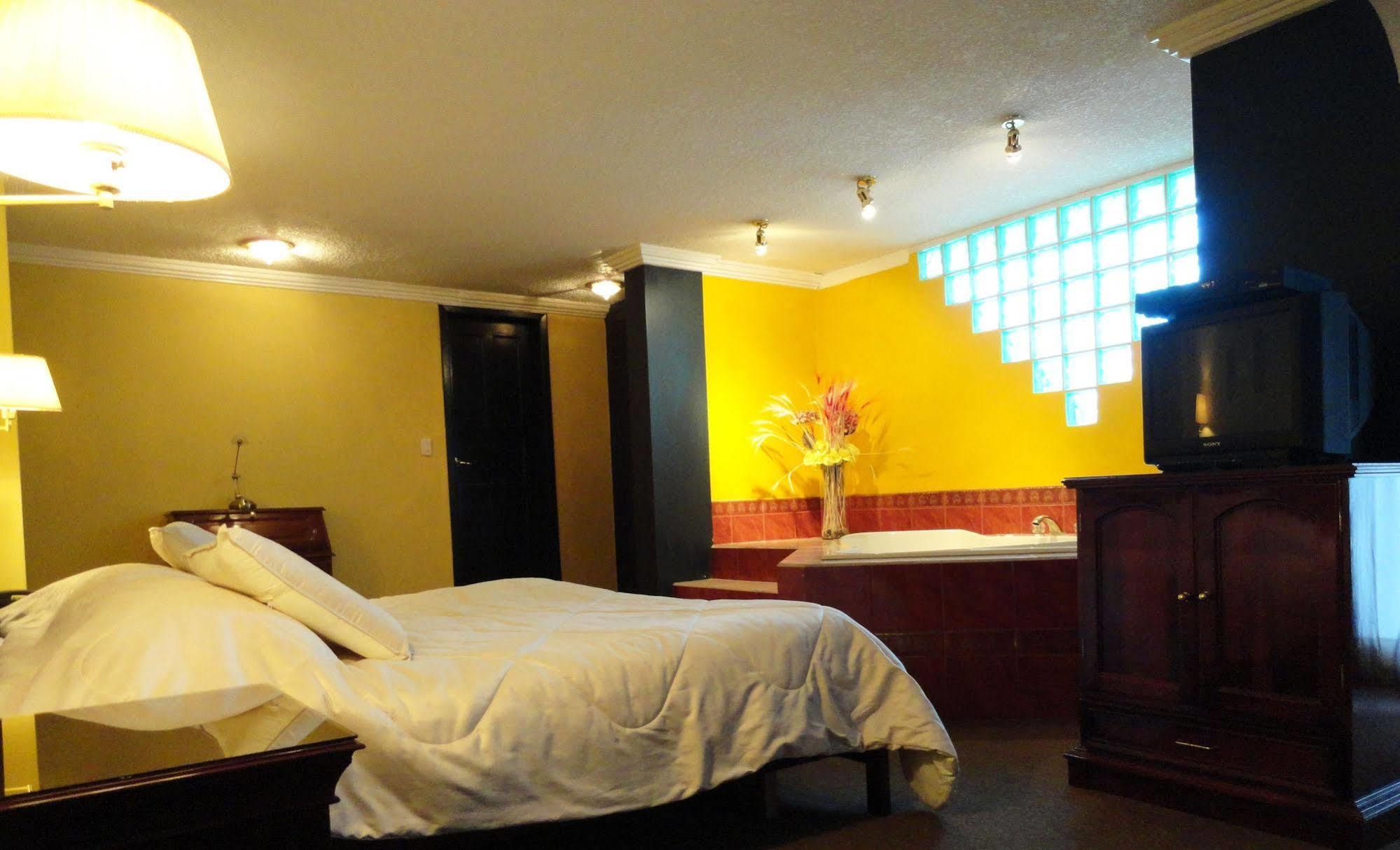 קיטו Hotel Suites Gonzalez Suarez מראה חיצוני תמונה