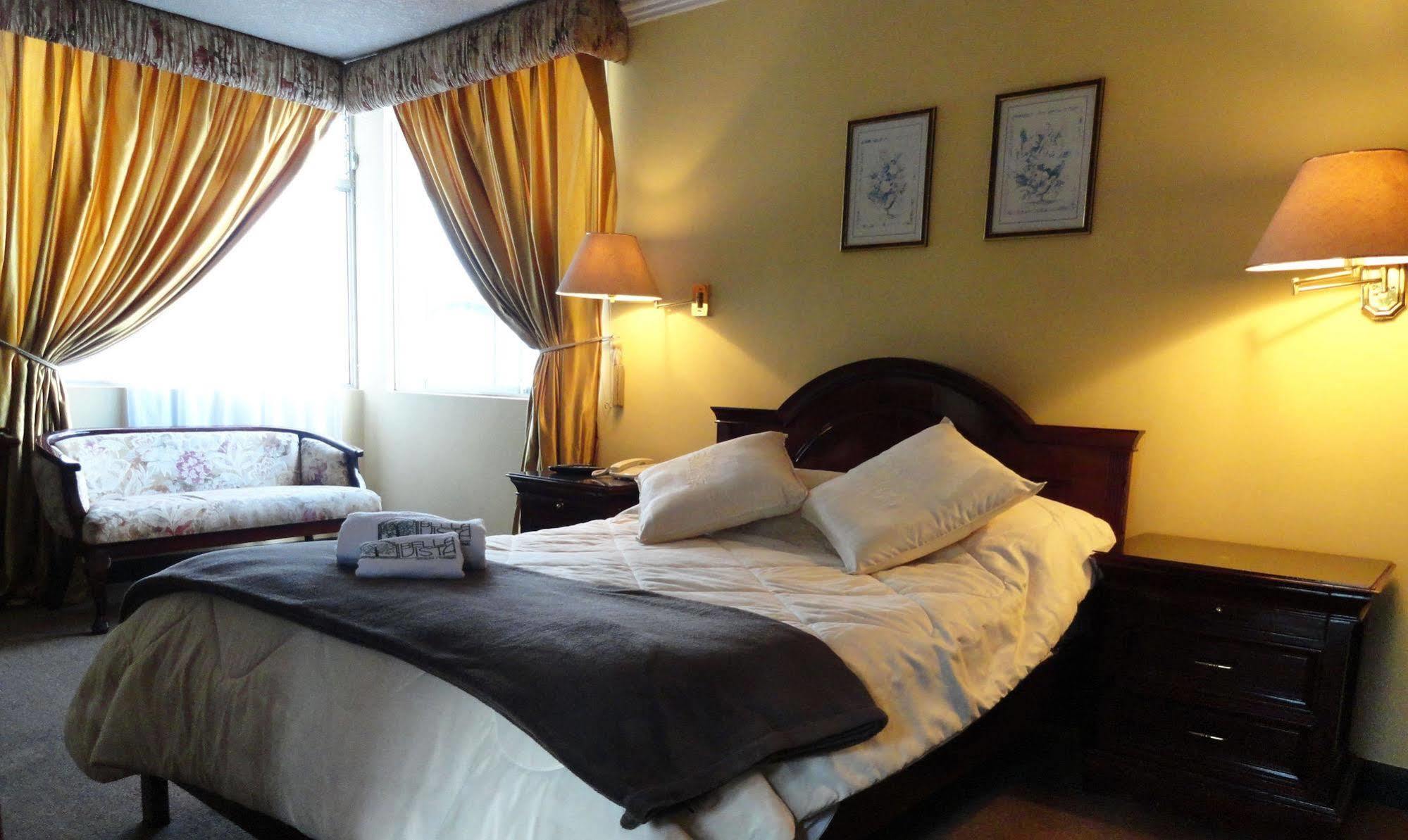 קיטו Hotel Suites Gonzalez Suarez מראה חיצוני תמונה